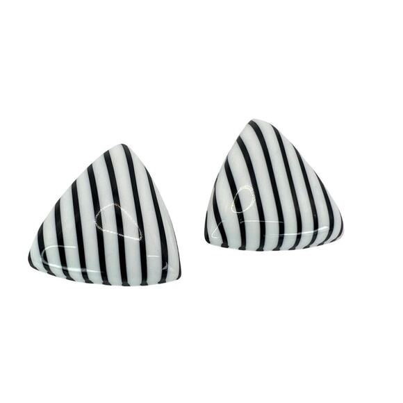 Vintage Domed Triangle Clip On Earrings Black White Striped Acrylic 80s - Picture 1 of 5